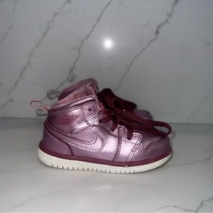 Air Jordan 1 Mid SE GS 'Pink Rose' Metallic Size 6C